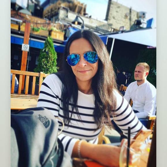 Meet your Posher, Lori - Picture 1 of 1